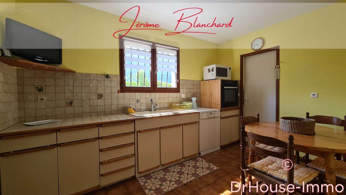 Maison à AMBARES-ET-LAGRAVE