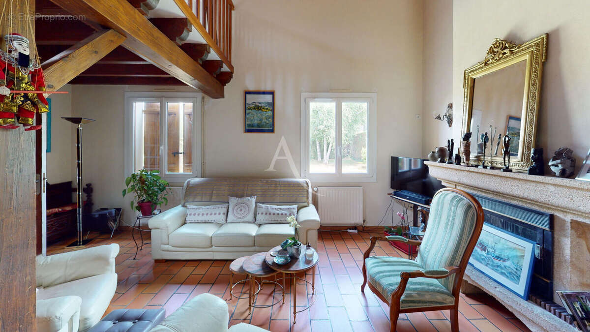 Maison à FONTAINE-LE-COMTE