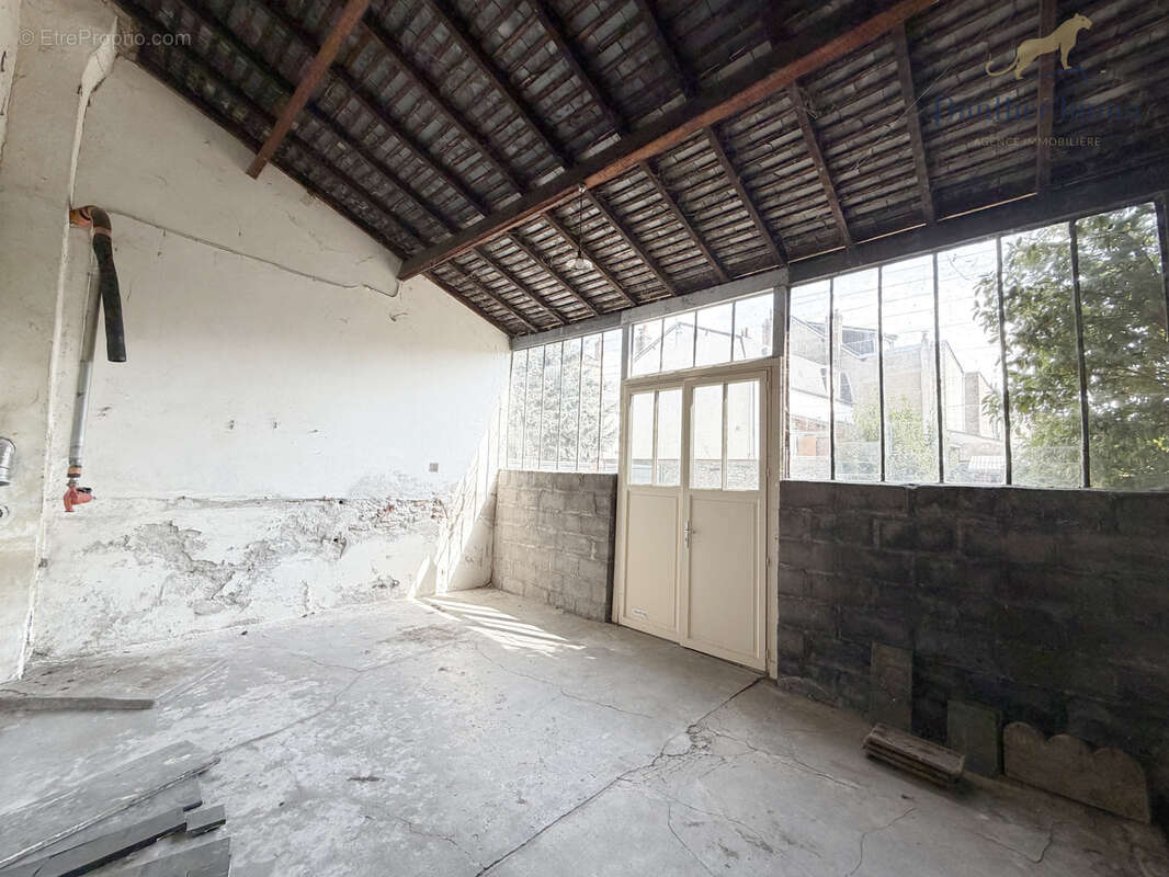 Maison ou atelier 60m2, Tours quartier Velpeau à rénover ou agrandir, terrain clos 181m2 - photo 6