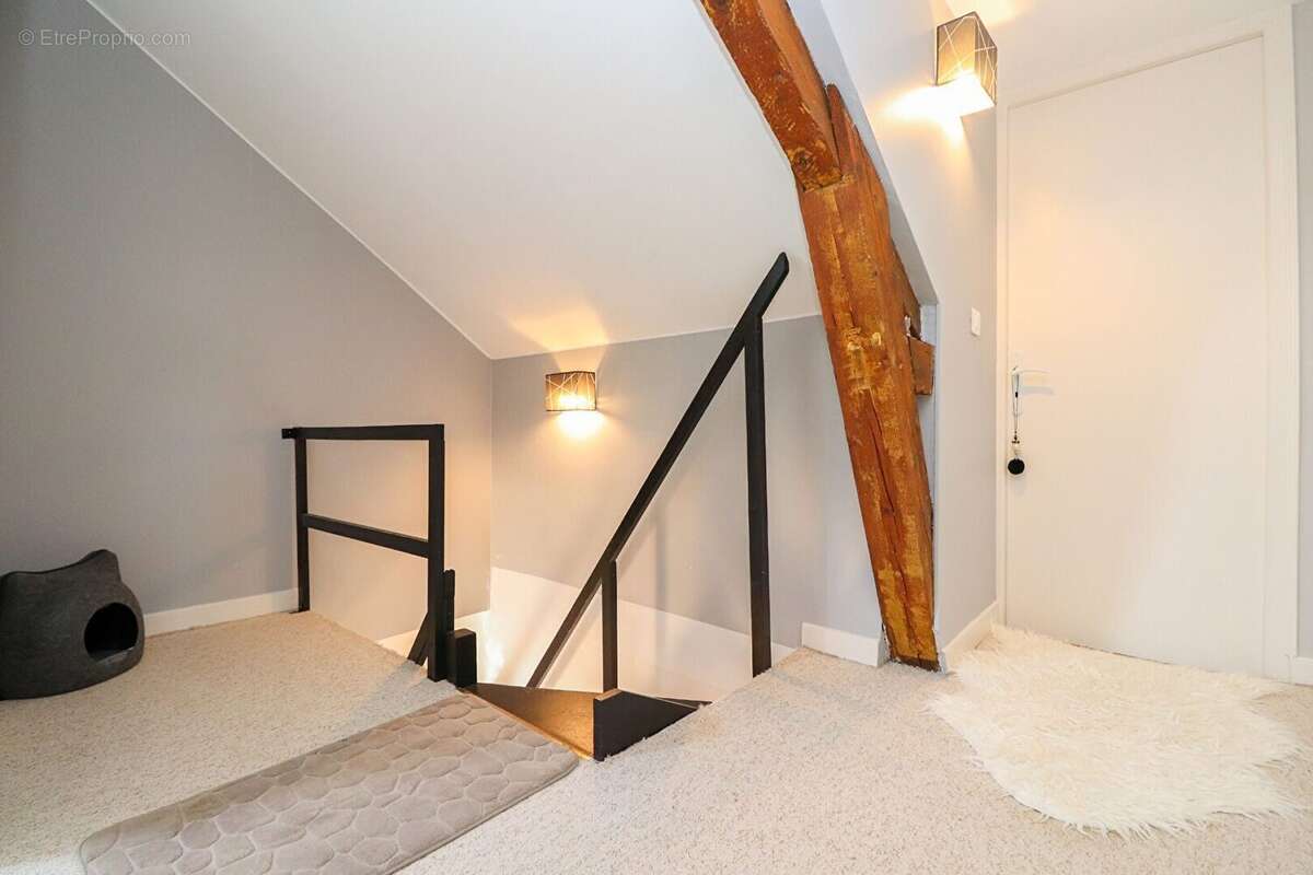 Appartement à PLOMBIERES-LES-DIJON