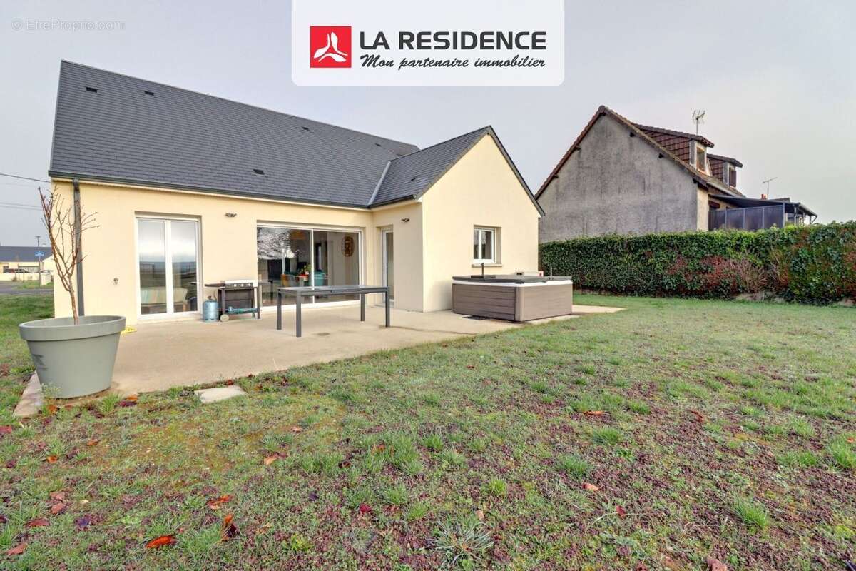 Maison à VILLEBAROU