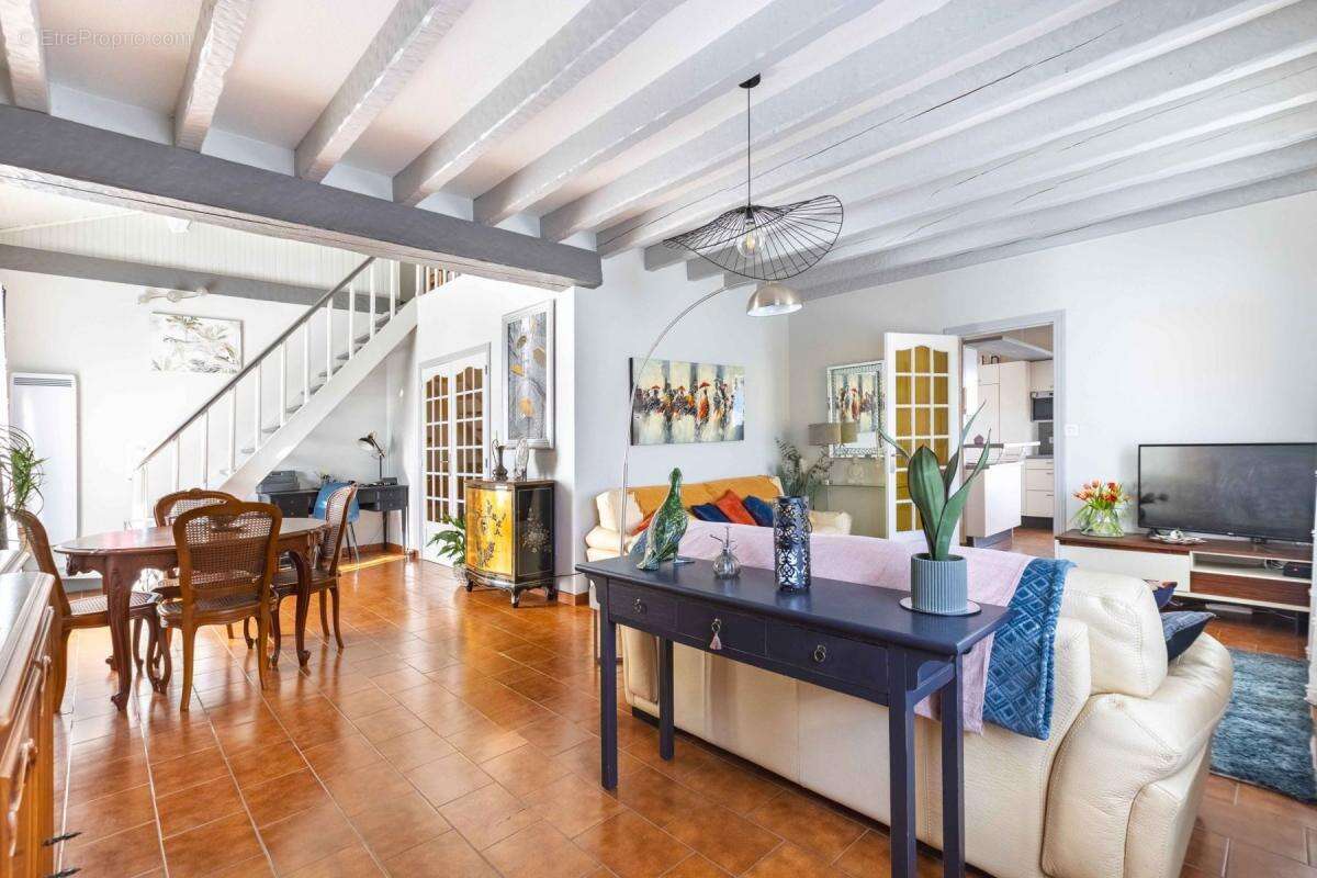 Maison à SAINT-LOUP-CAMMAS