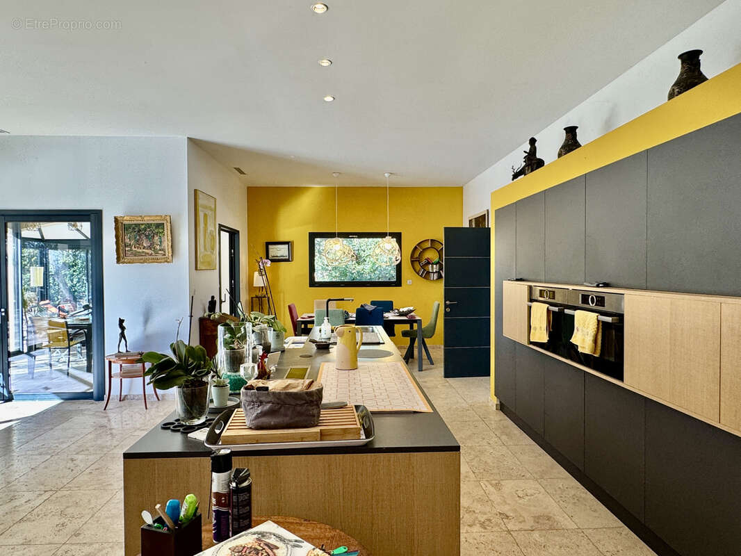 Maison à AUBUSSARGUES