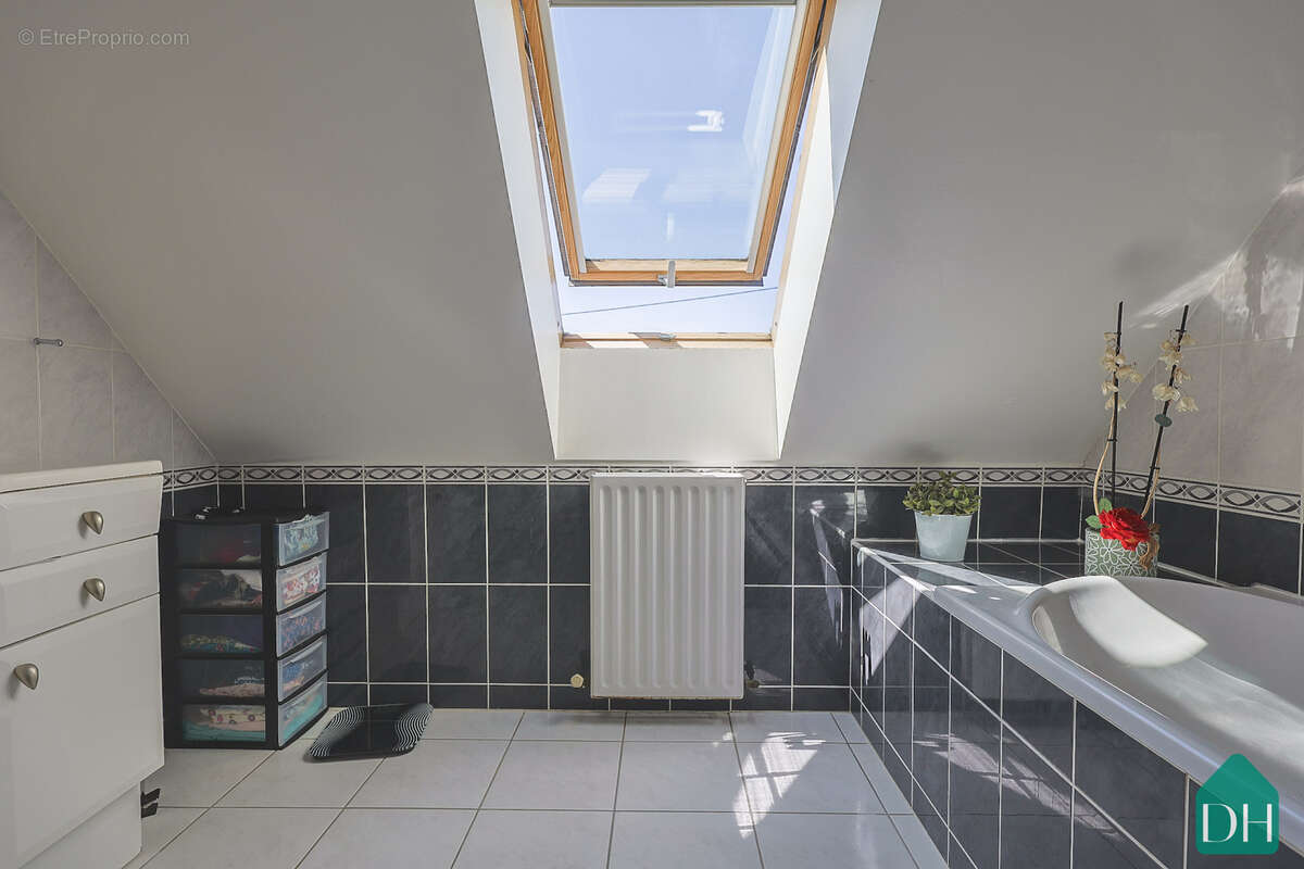 Maison 4 chambres - clefs en main -Secteur Solvardière - Bourg à SAINT-HERBLAIN - photo 9