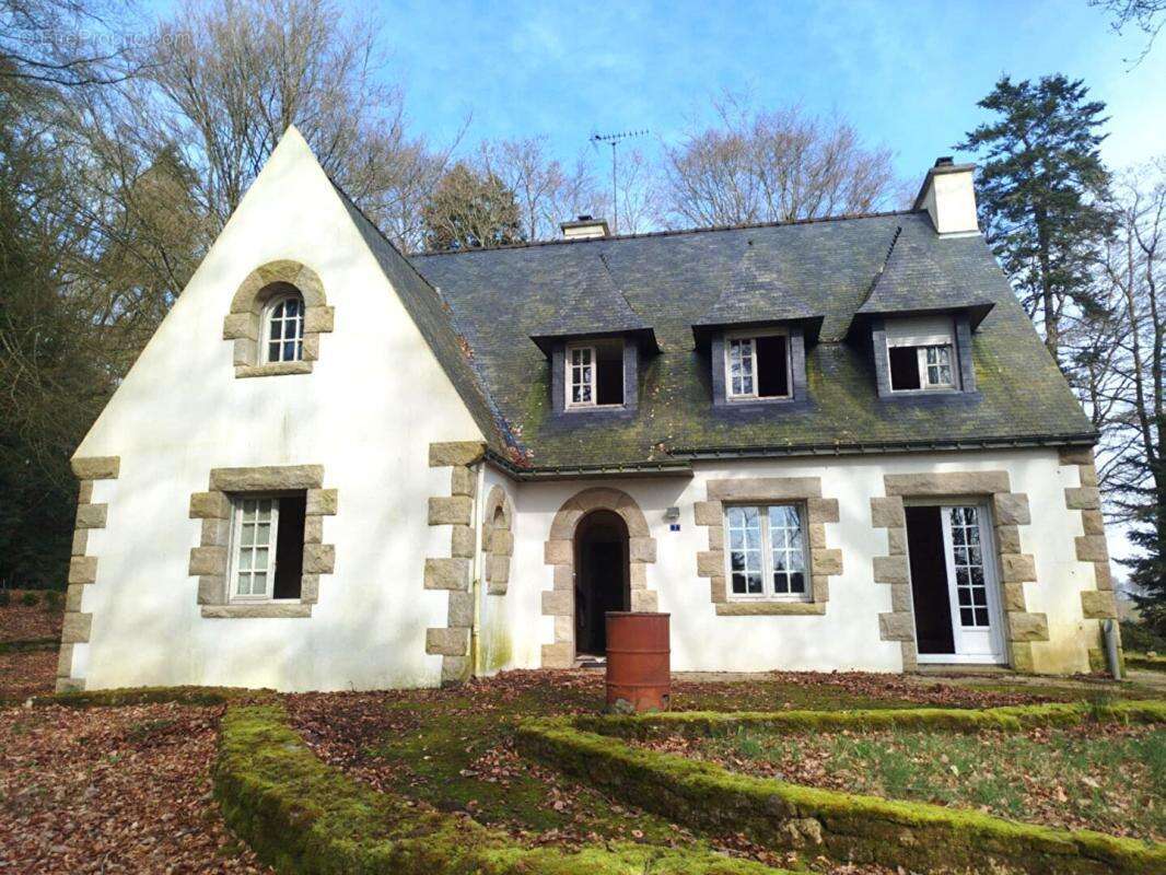 Maison à SAINT-GONNERY
