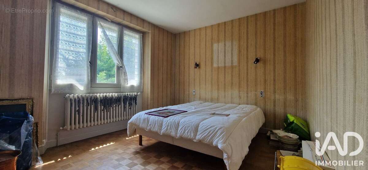 Maison 158 m² à Villefranche-De-Rouergue  - photo 7