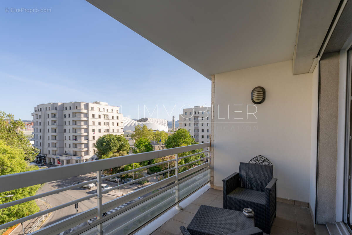 Appartement à MARSEILLE-8E