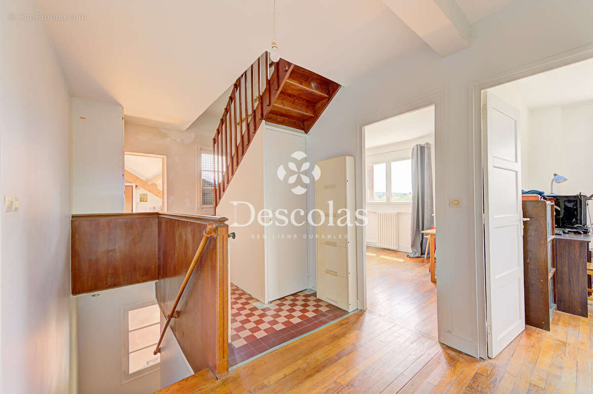 SAINT-GERMAIN-EN-LAYE Quartier Victor Hugo - Maison familiale 9 pièces 202 m2 - photo 18