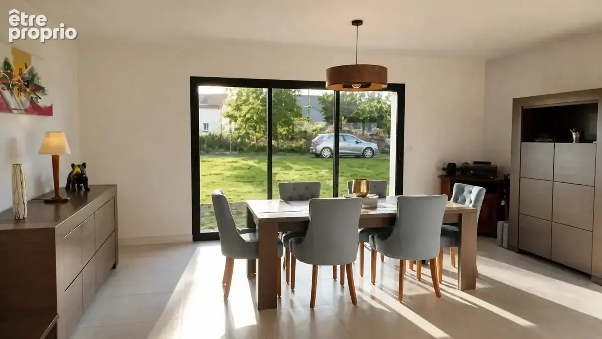 Maison de 5 pièces de 139 m² au Thil - photo 4