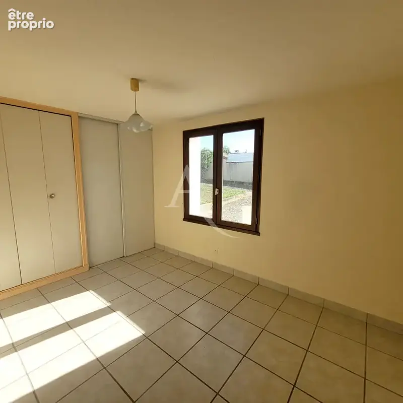 Maison  - Saint-Avaugourd-des-Landes - 93 m² avec sous-sol - photo 10