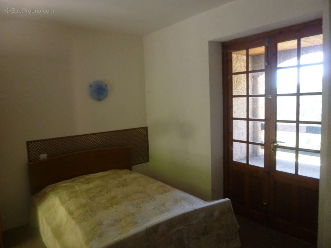 Maison à NOTRE-DAME-DE-LA-ROUVIERE