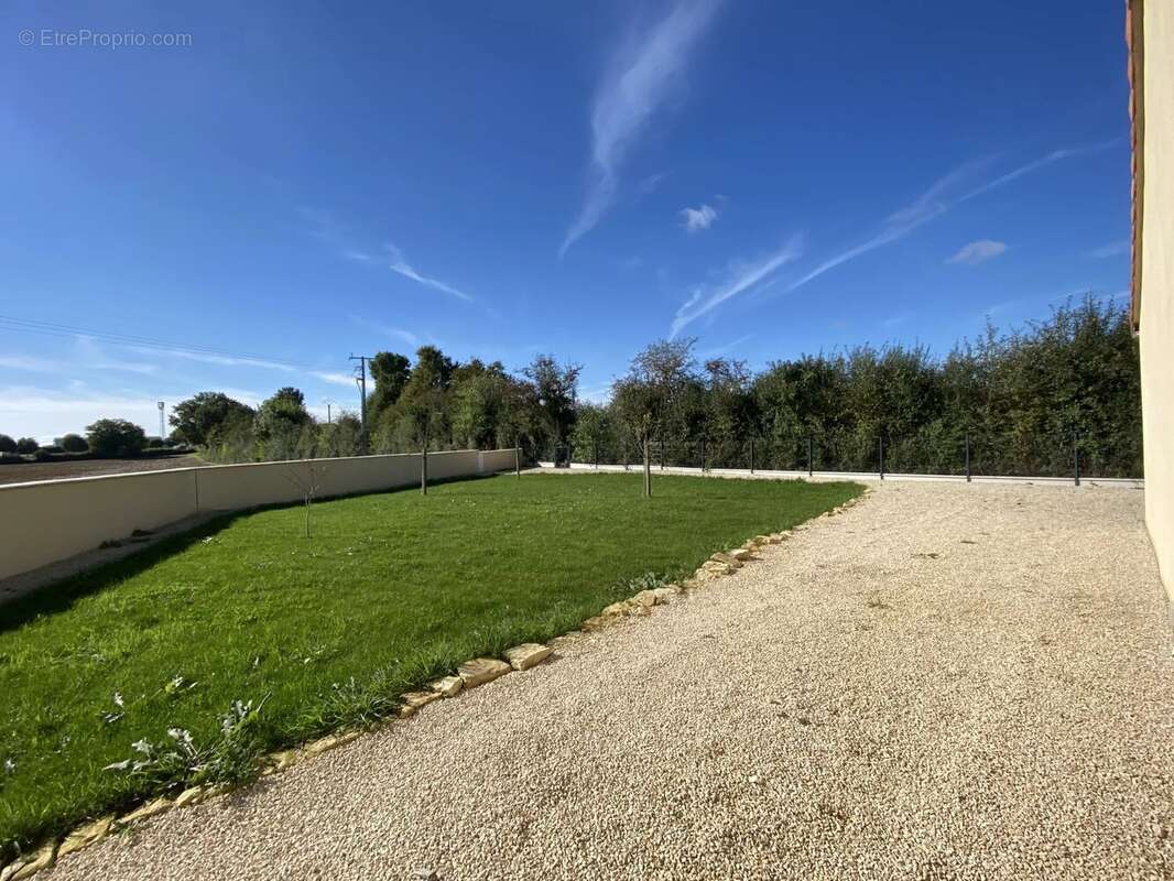 Nouveau pavillon près de Civray - photo 15
