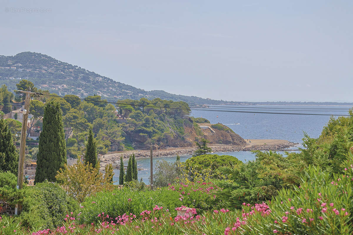 Maison à CARQUEIRANNE