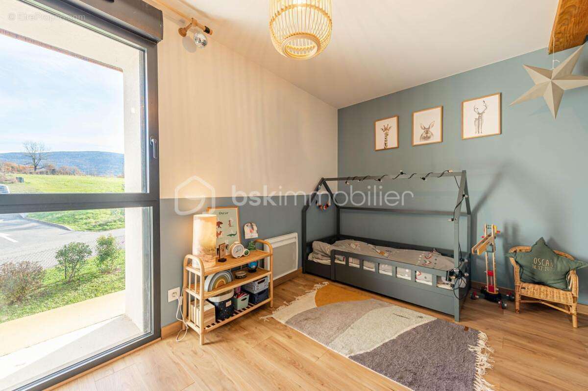 Appartement à CHAPEIRY