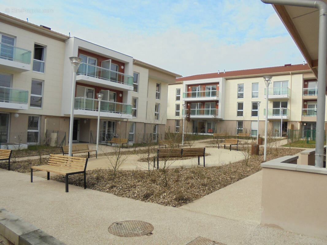 Appartement 30 m² à Montlignon  - photo 5