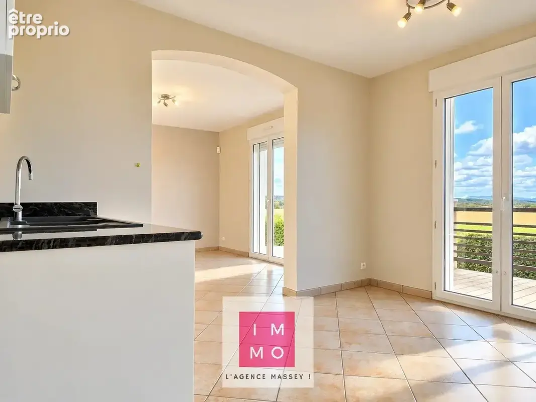 Belle maison familiale de 147 m² avec 5 chambres, terrasses et jardin - photo 7