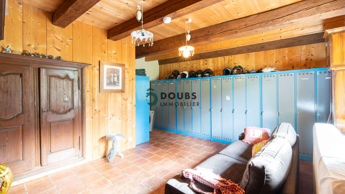 Maison à PIERREFONTAINE-LES-VARANS