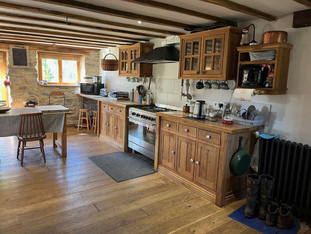 Maison à COUSSAC-BONNEVAL