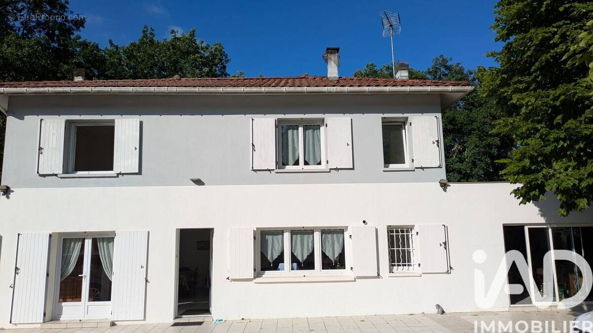 Photo 1 - Maison à PESSAC