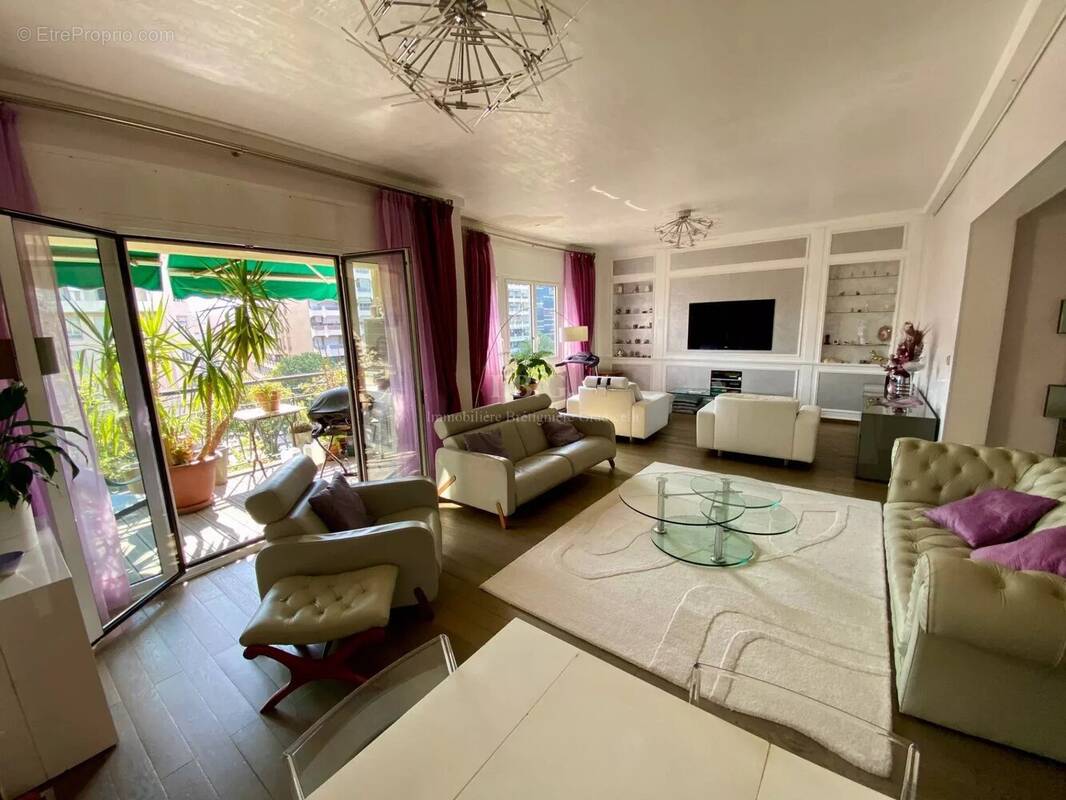 Appartement à MARSEILLE-8E