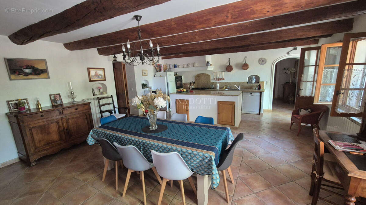 Cavaillon mas en campagne sur 9300 m² de terrain. - photo 7