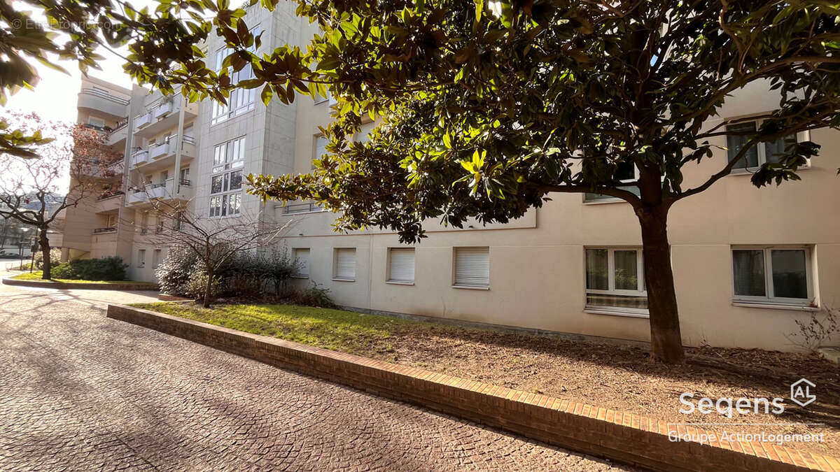 Appartement à ROSNY-SOUS-BOIS