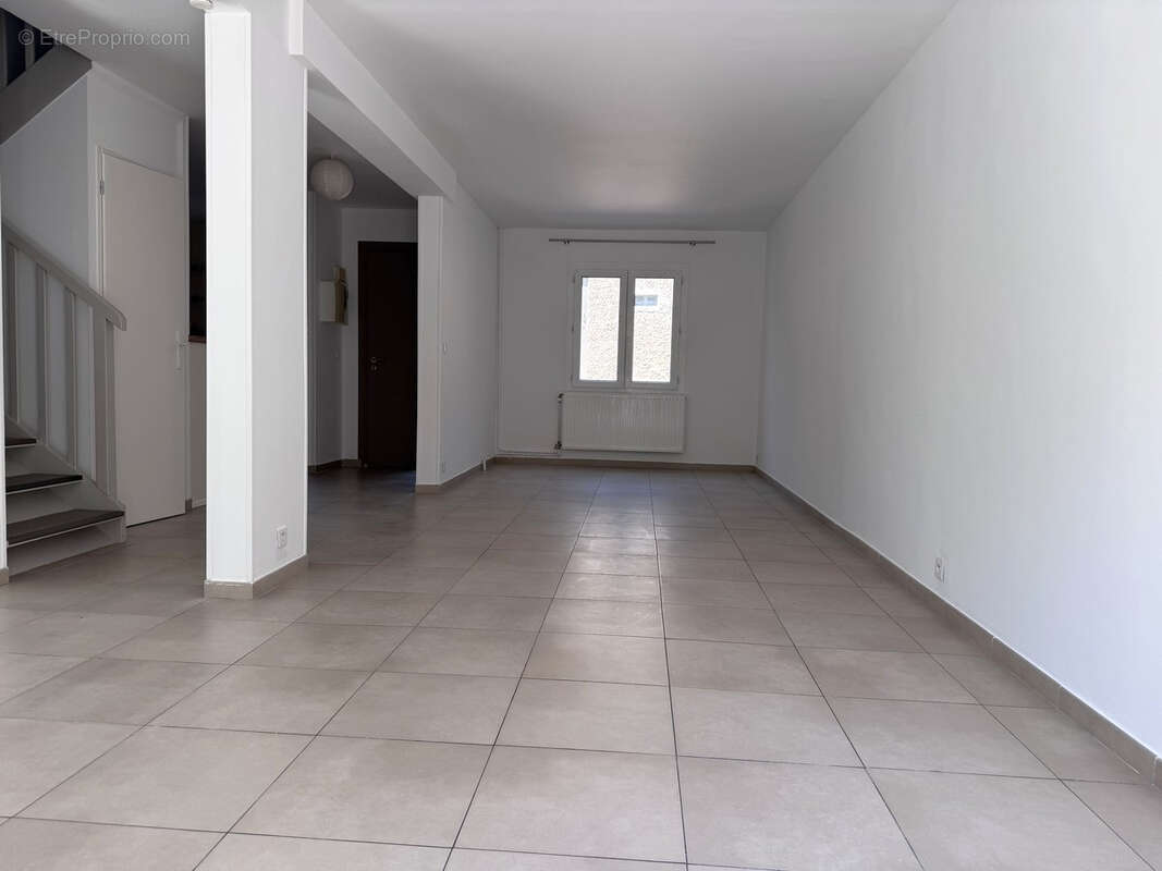 Maison Villeneuve Les Avignon 4 pièce(s) 100 m2 - photo 17