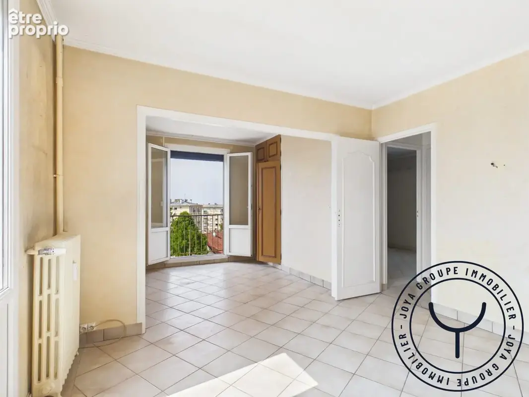 Appartement 3 pièces 59 m² à vendre à La Chapelle-Saint-Luc (10600) - photo 8