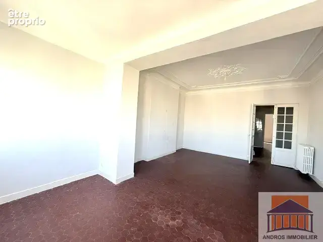 13008 proche Périer,  ÉLÉGANCE HAUSSMANNIENNE   T4 d’exception de  145 m2 avec terrasse  sur jardins. Etage él - photo 5