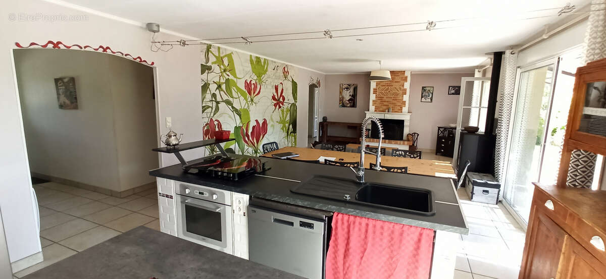 Maison à SAVIGNY-EN-SEPTAINE