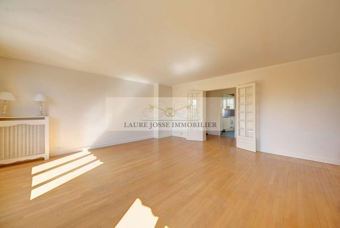 Appartement à LE VESINET