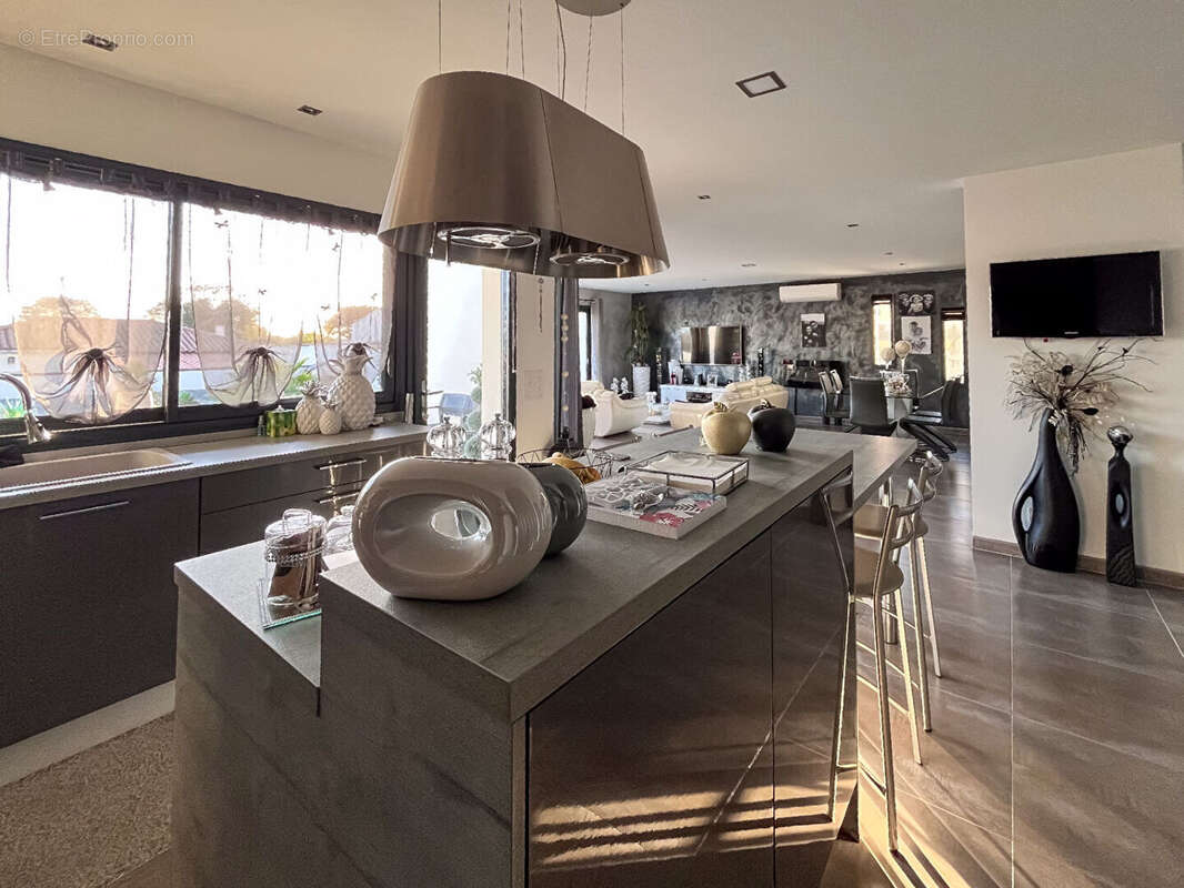 Maison à SAINTE-SOULLE