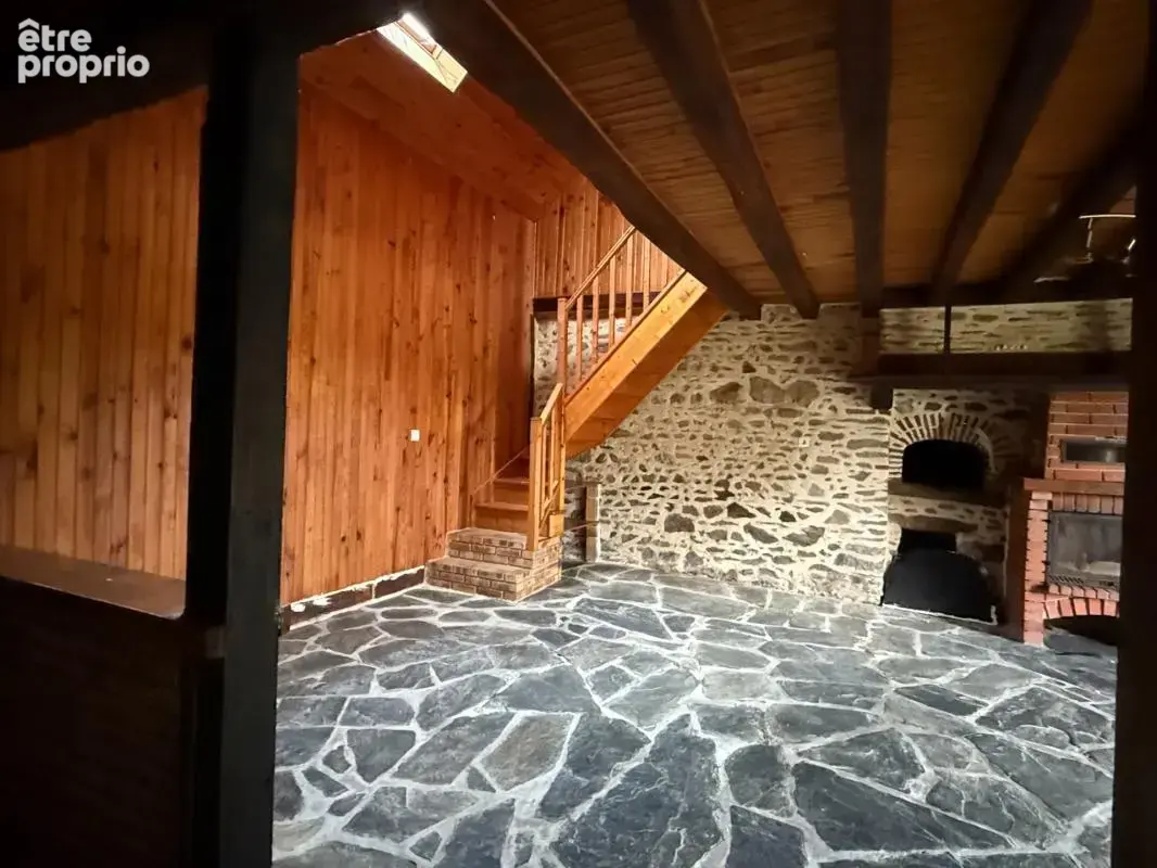 Ensemble de 2 maisons mitoyennes en pierre 209m² + grange, terrain 2000m² 79 500 € - photo 4