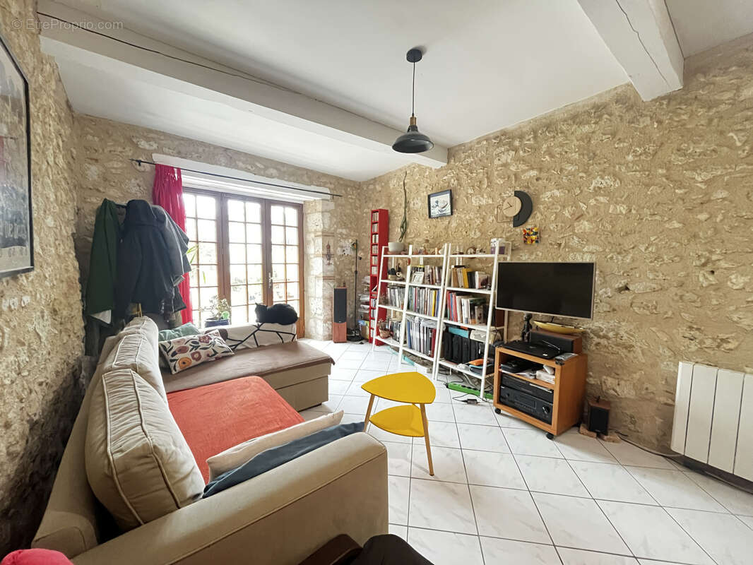 Maison à SARRANT