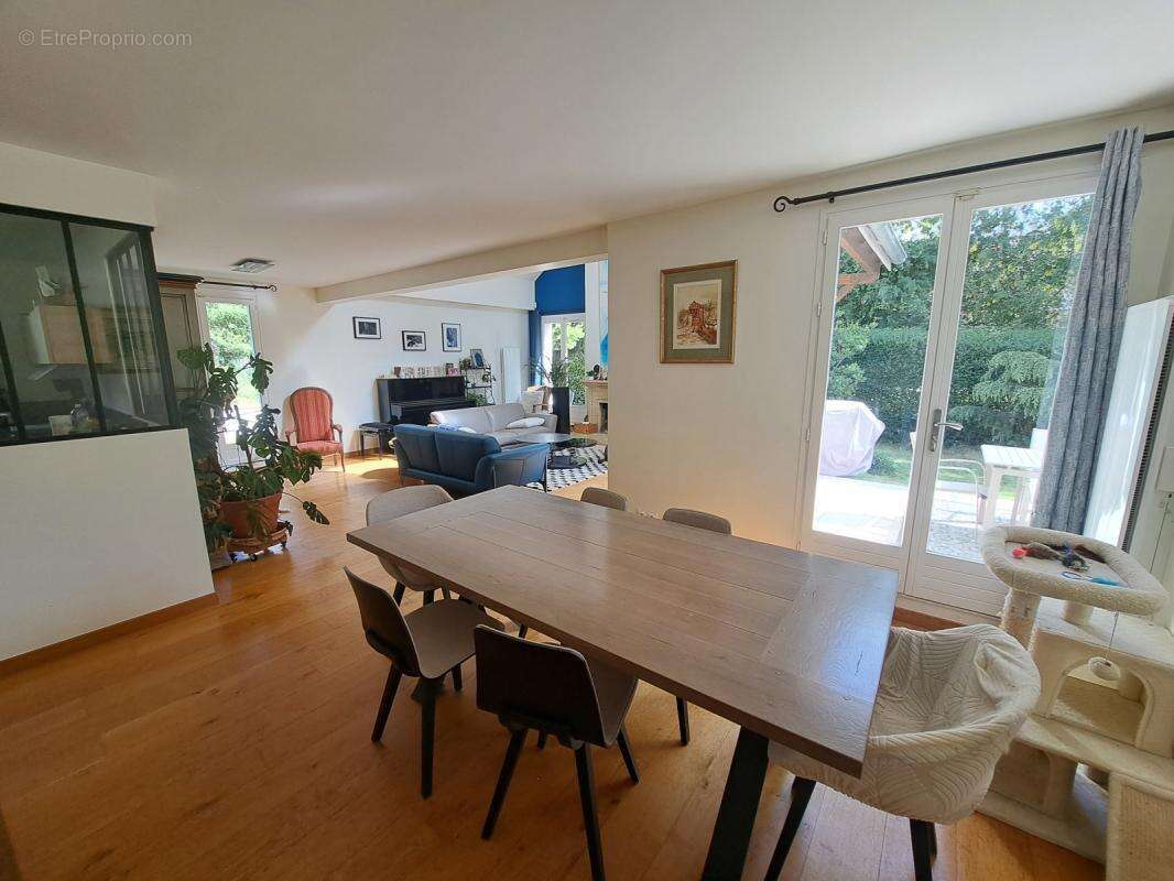 Maison à NOISY-LE-ROI