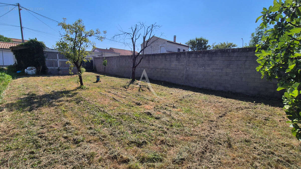 Terrain + garages - Rochefort 238 m2 - photo 2