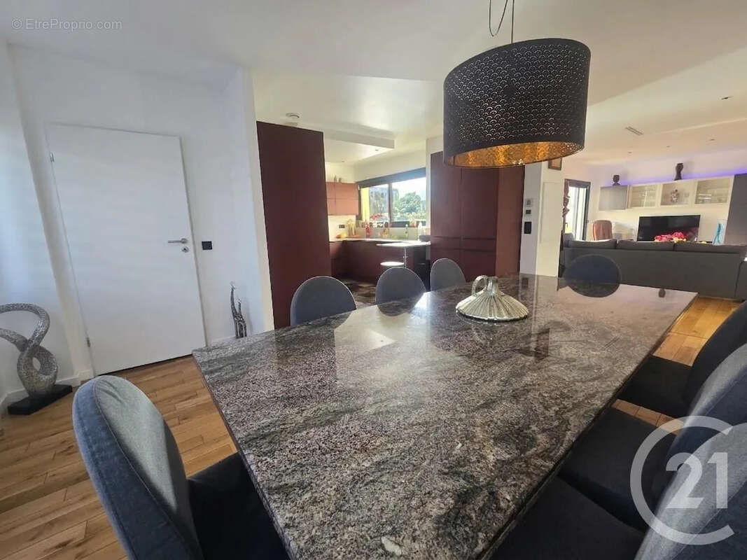 Appartement à MAISONS-ALFORT