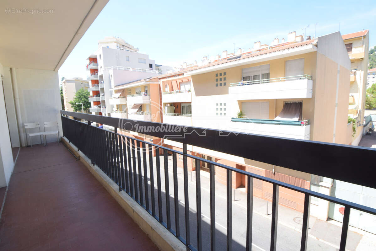 Nice St Roch - 2 pièces 46m2 Terrasse Cave et Garage - photo 16
