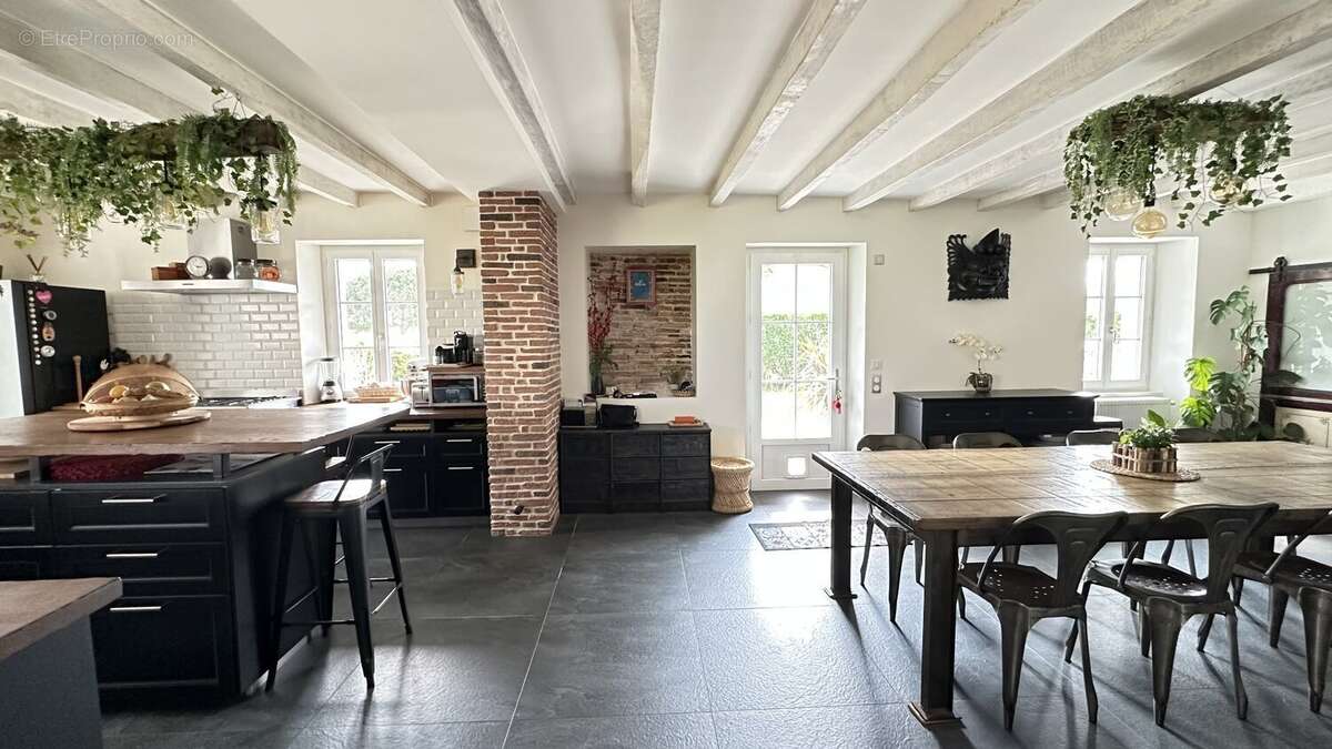Propriété de caractère rénovée  312 m²  5 chambres  Piscine  À moins de 10 km de Capbreton - photo 10