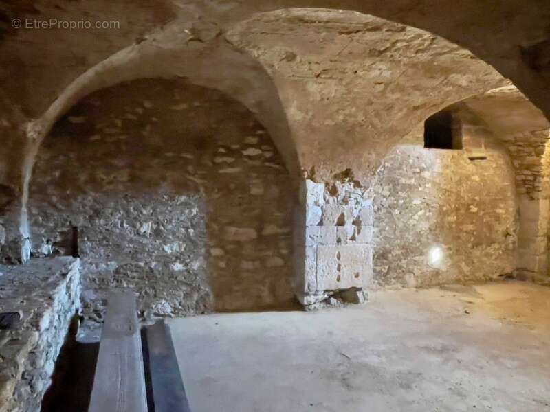 Maison à LAGARDE-D'APT