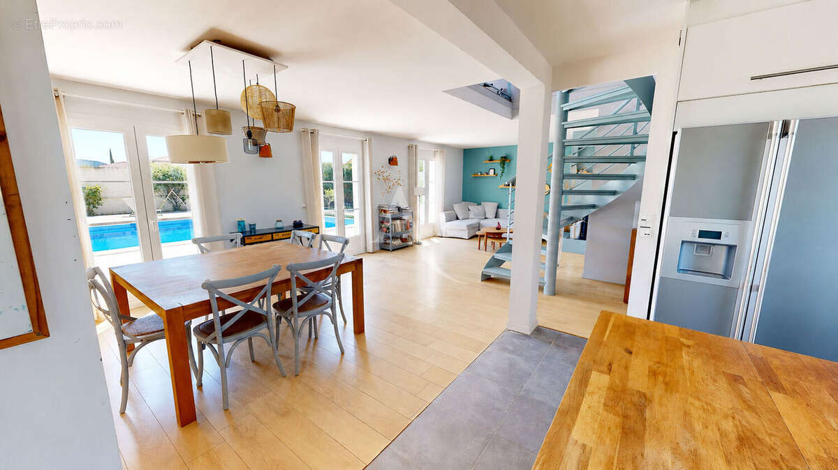 Maison familiale 4 chambres avec piscine, terrain de 904 m² sans vis-à-vis - photo 4