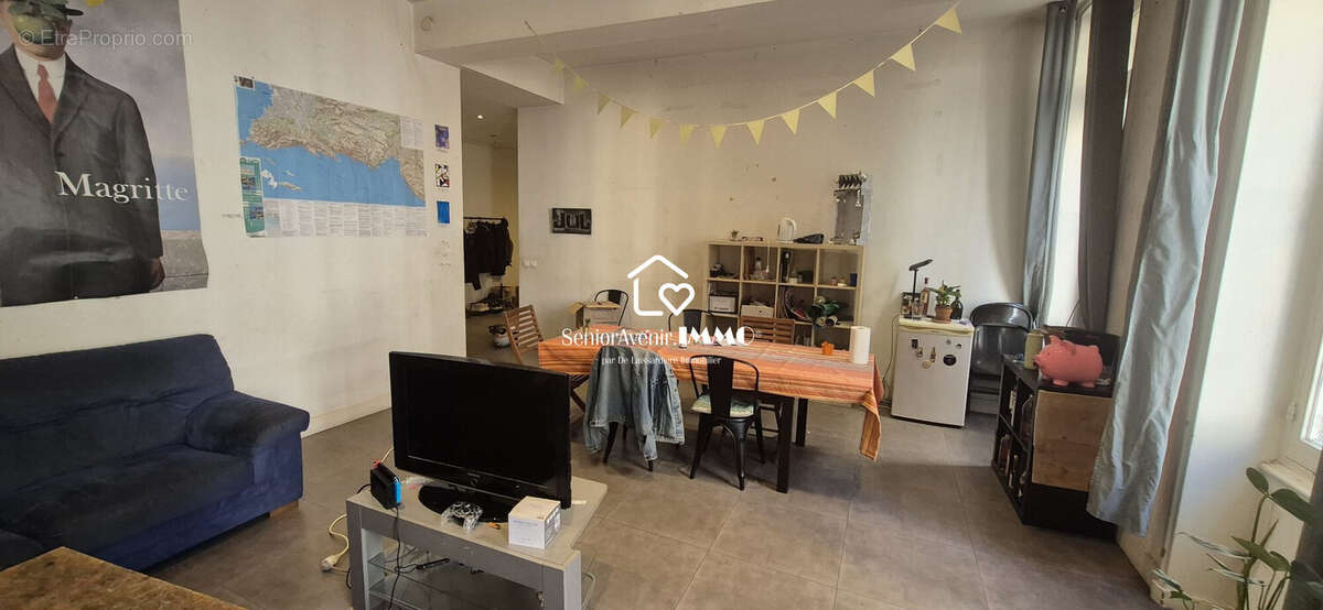Appartement 235 m² à Marseille-1e  - photo 3