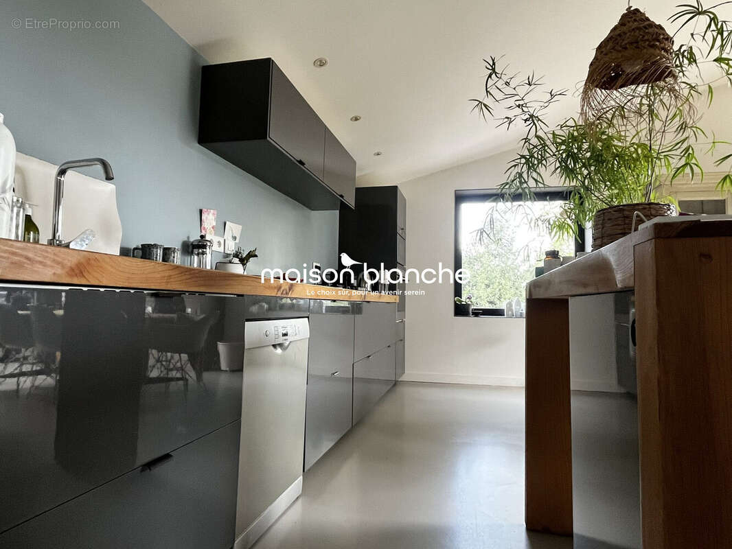 Maison 165 m² à Angers  - photo 3