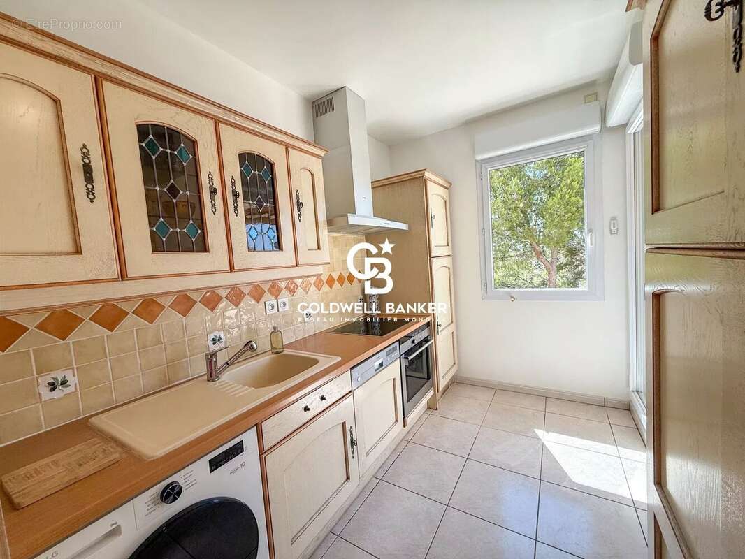Appartement T4 et Garage, résidence de standing avec piscine proche centre ville - 83400 Hyères - photo 10