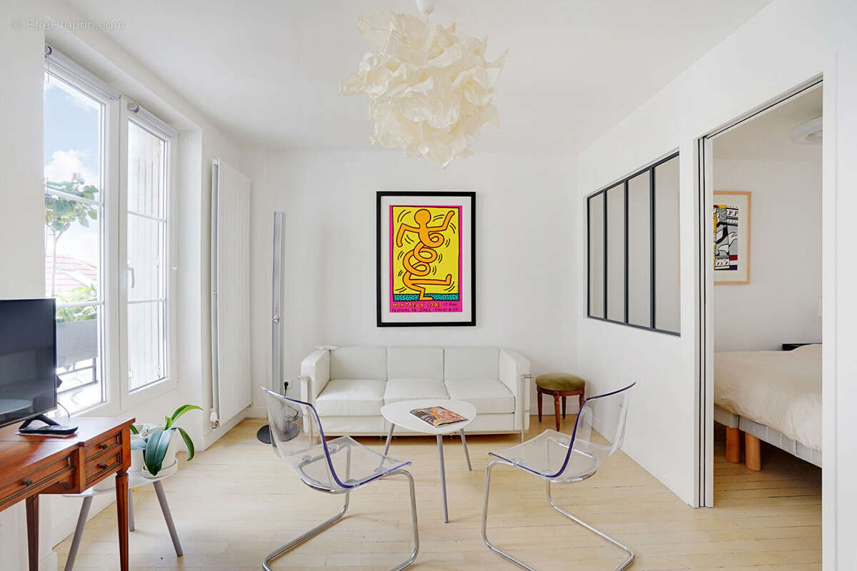 Appartement à PARIS-1E