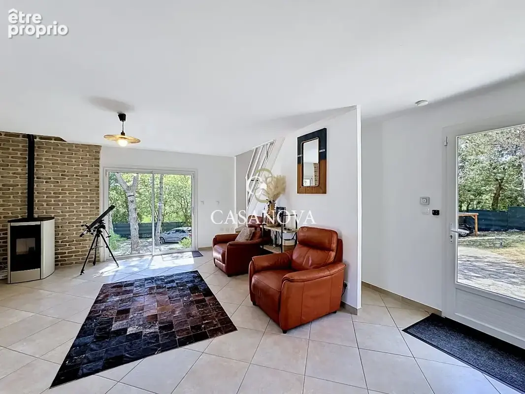 Proche de Gignac Deux habitations, appartement indépendant, deux piscines dans un cadre privilégié. - photo 15