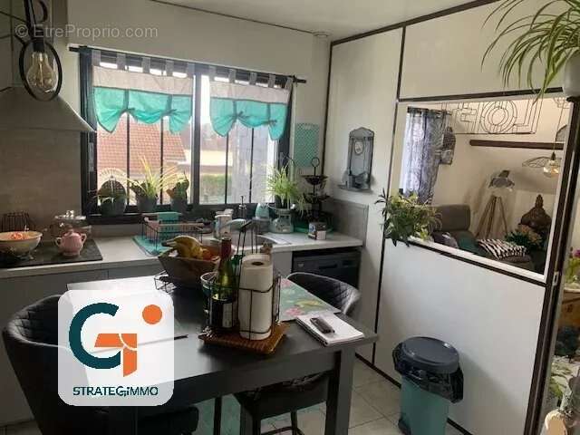 Appartement à SAINT-ETIENNE-DU-ROUVRAY