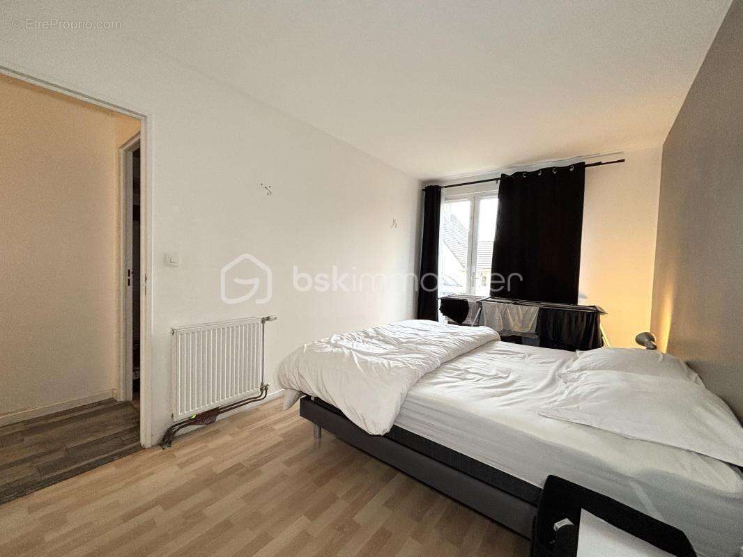 Maison à SAINT-FARGEAU-PONTHIERRY