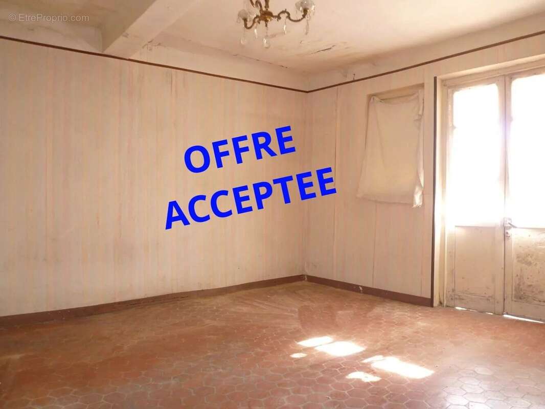 Maison à PUGET-THENIERS