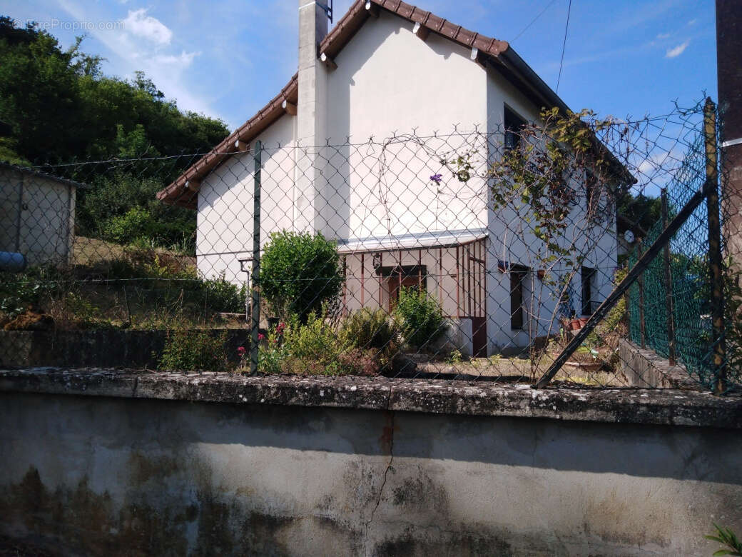 Maison à AISY-SUR-ARMANCON